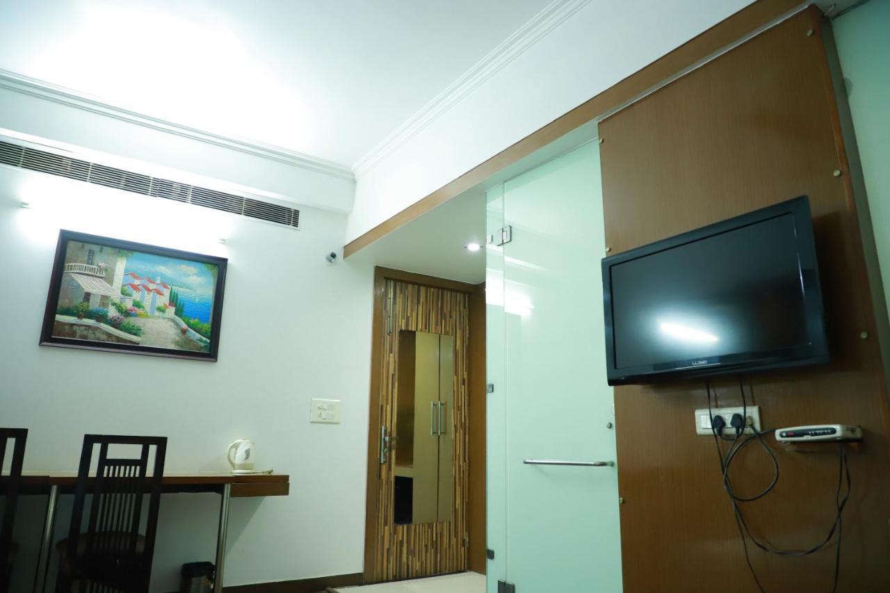 Hotel Parth Inn Ghaziabad Exterior foto